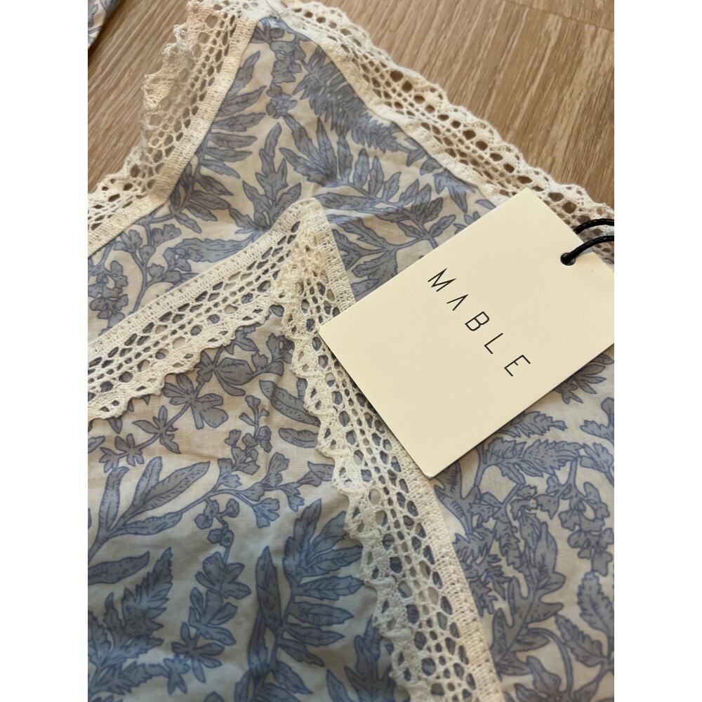 MABLE Crochet Lace Crop Tank Lightweight Blue Tropical Size Medium - Picture 2 of 5